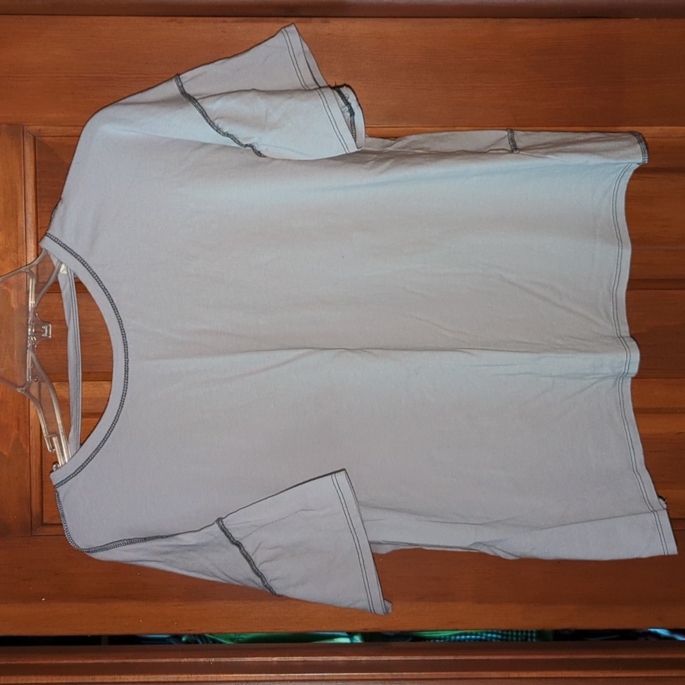 Bibi women's open-back shirt